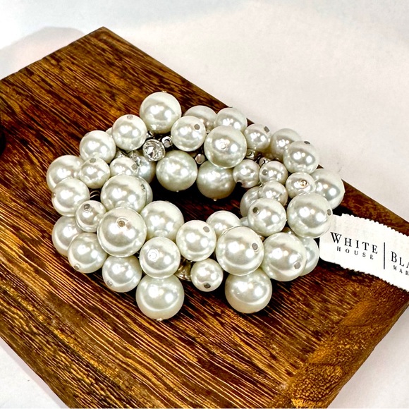WHITE HOUSE BLACK MARKET Pearl & Rhinestone Cluster Bracelet | NWT - Picture 5 of 5